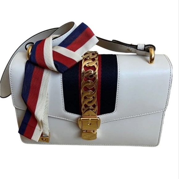 Gucci White Shoulder Bag with Gold and Navy Accents - Picture 1 of 9